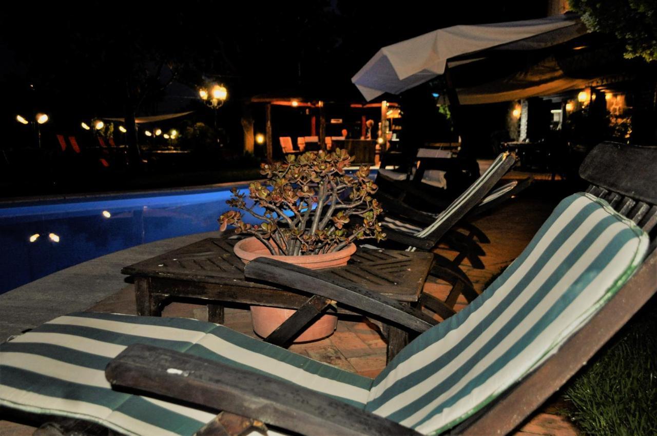Sis Holiday Villa *